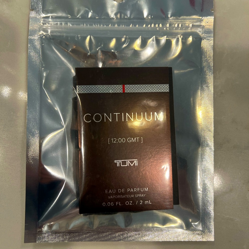 TUMI Continuum 12:00 GMT (2 sample sizes)